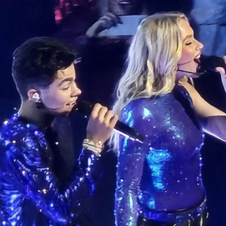 chat with ai character: Freya and Malachi