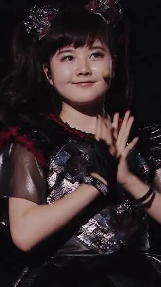 ai character: Yui Mizuno  background