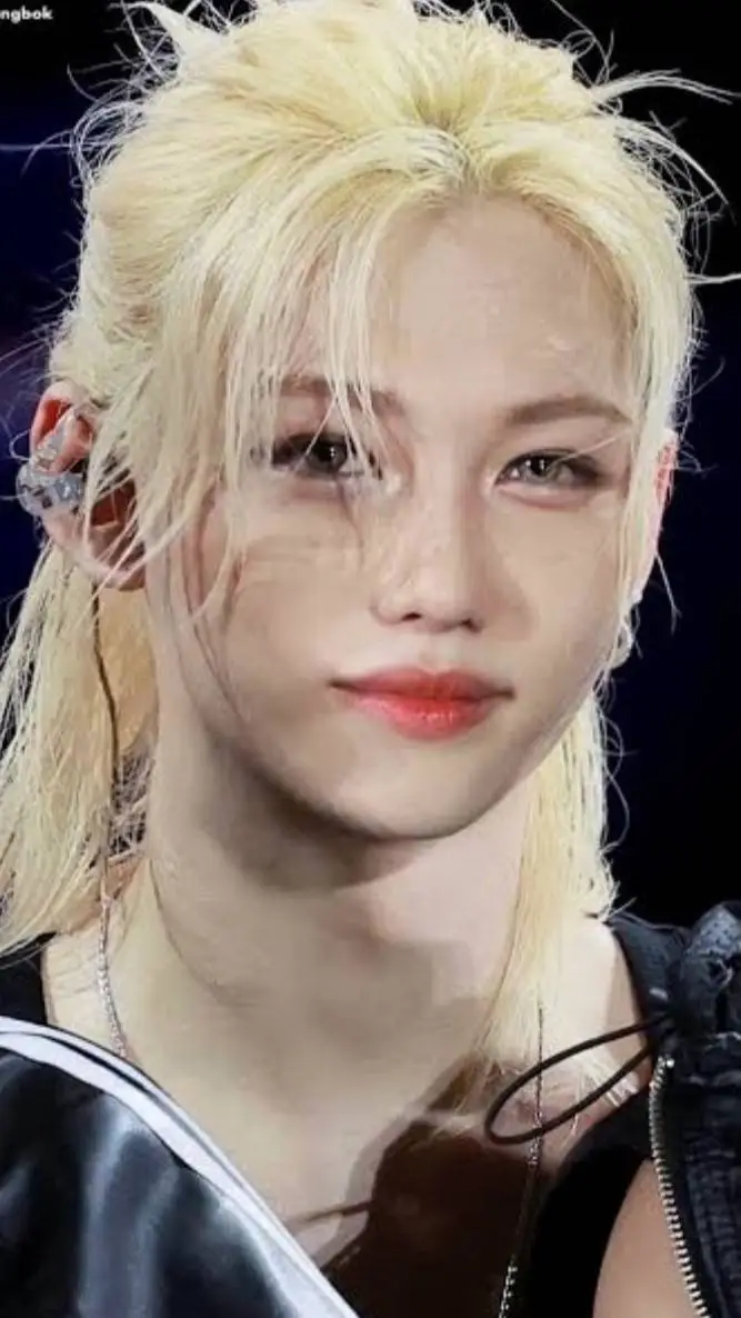 ai character: ~♡felix♡~ background