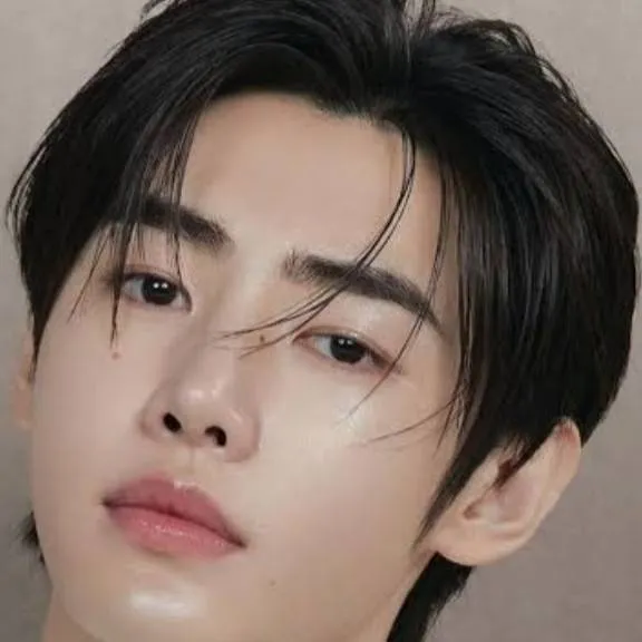 chat with ai character: ♡sunghoon♡