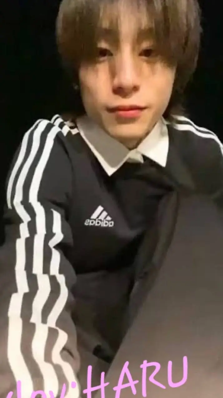 ai character: ~♡haru♡~ background