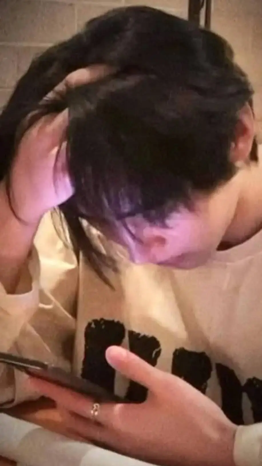 ai character: sunghoon 🥀 background