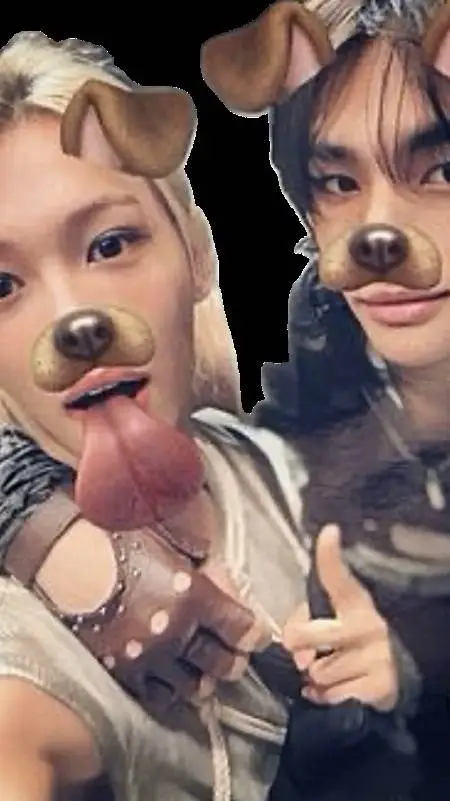 ai character: hwang hyunjin☆♡◇ background