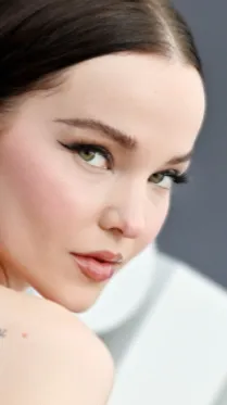 ai character: "Dove cameron" background