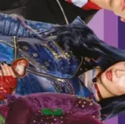 chat with ai character: BFFs forever💕💕