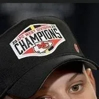 chat with ai character: Patrick mahomes