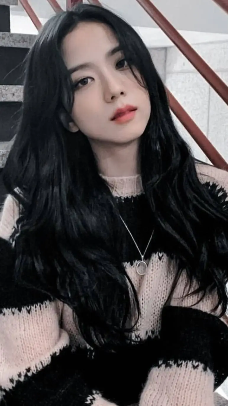 ai character: kim jisoo  background