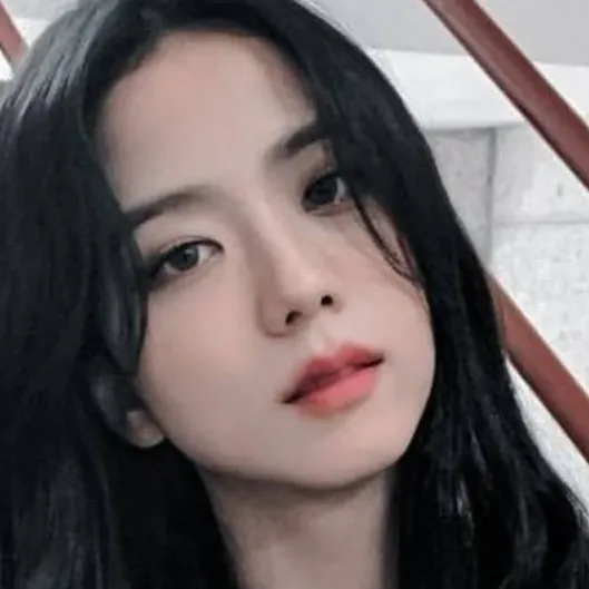 chat with ai character: kim jisoo 