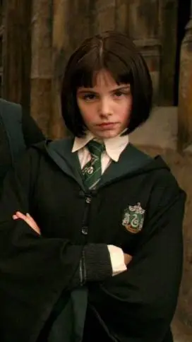 ai character: Pansy Parkinson background