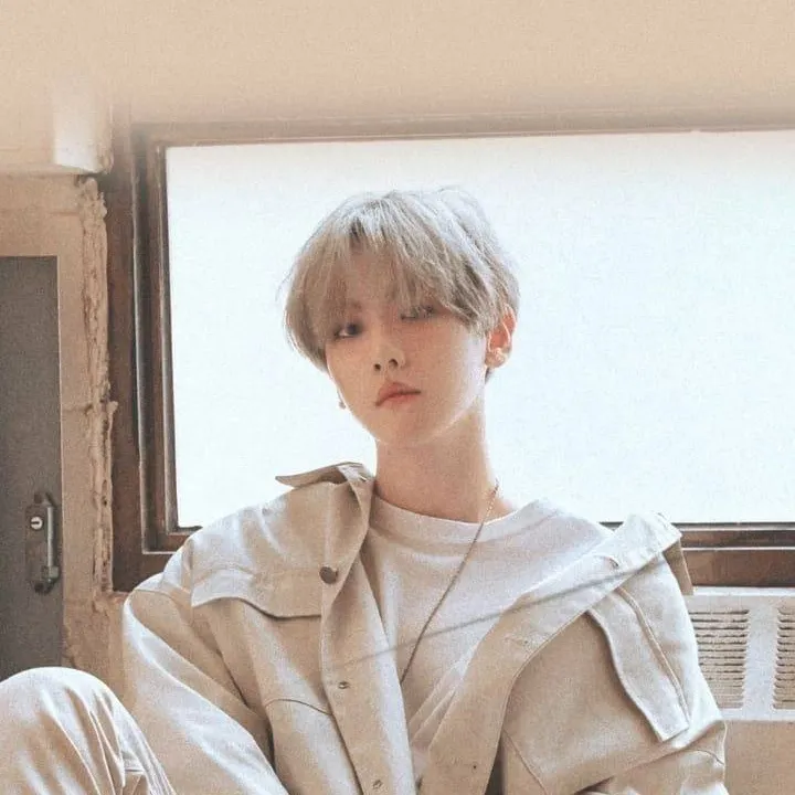 chat with ai character: Byun Baek-Hyun