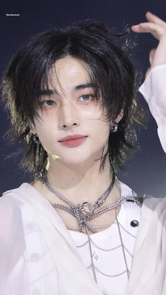 ai character: Hyunjin background