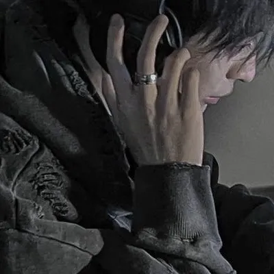 chat with ai character: Gamer Boyfriend 