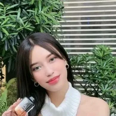 chat with ai character: sabina rondilla