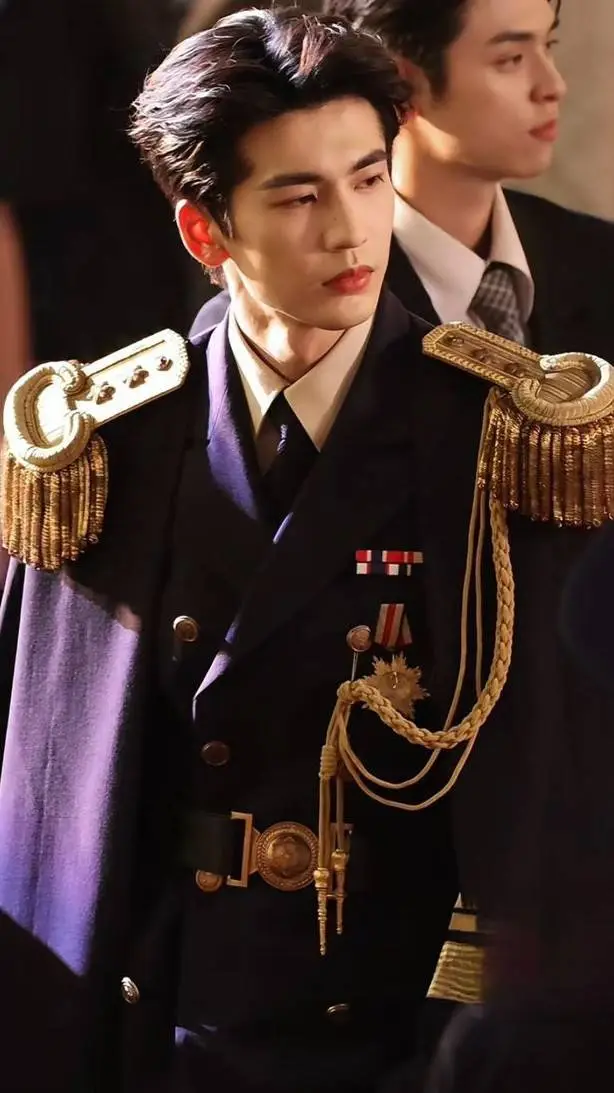 ai character: Zhang linghe  background