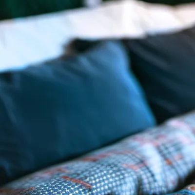 chat with ai character: Bed