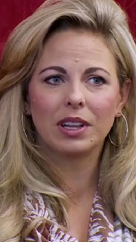 ai character: Ashlee background