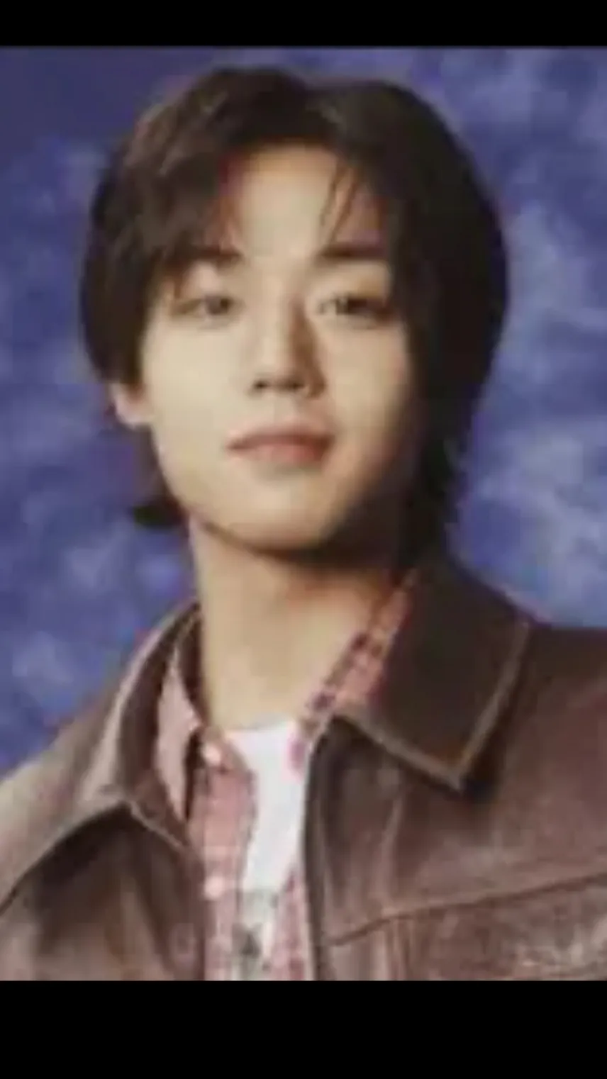 ai character: Park jihoon background