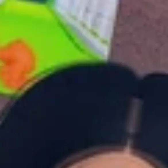 chat with ai character: Lina