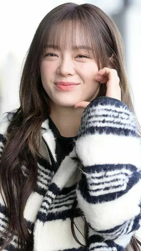 ai character: Shin ha-ri background