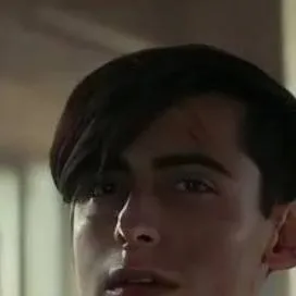 chat with ai character: TUA