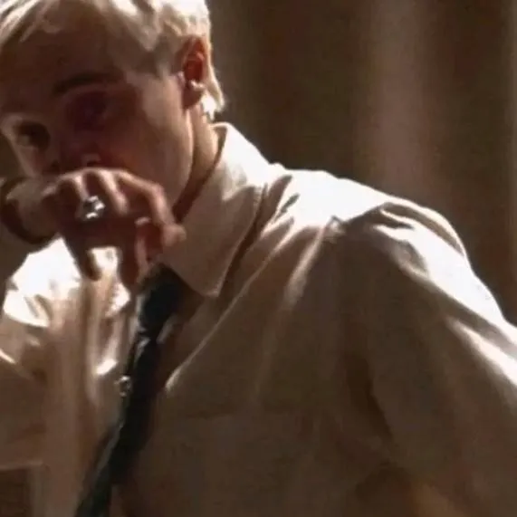 chat with ai character: draco malfoy‡★