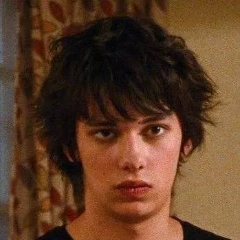 chat with ai character: Rodrick Heffley