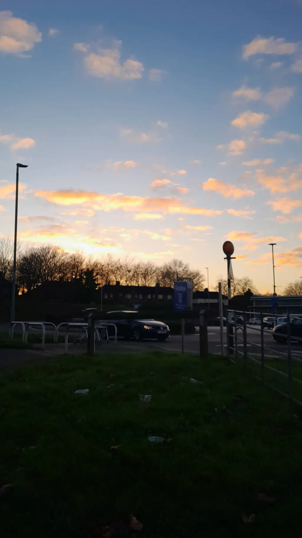 ai character: ★*sailor song*★ background