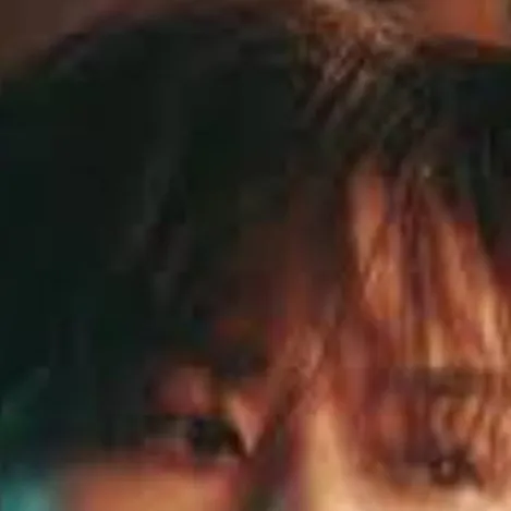 chat with ai character: LEE KNOW 😏🥵