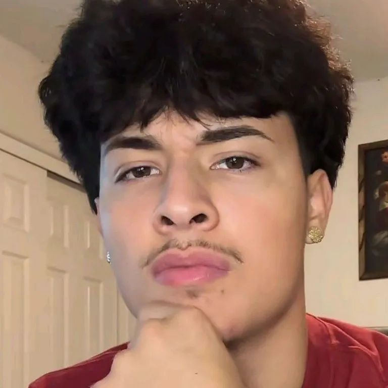 chat with ai character: Alex . 