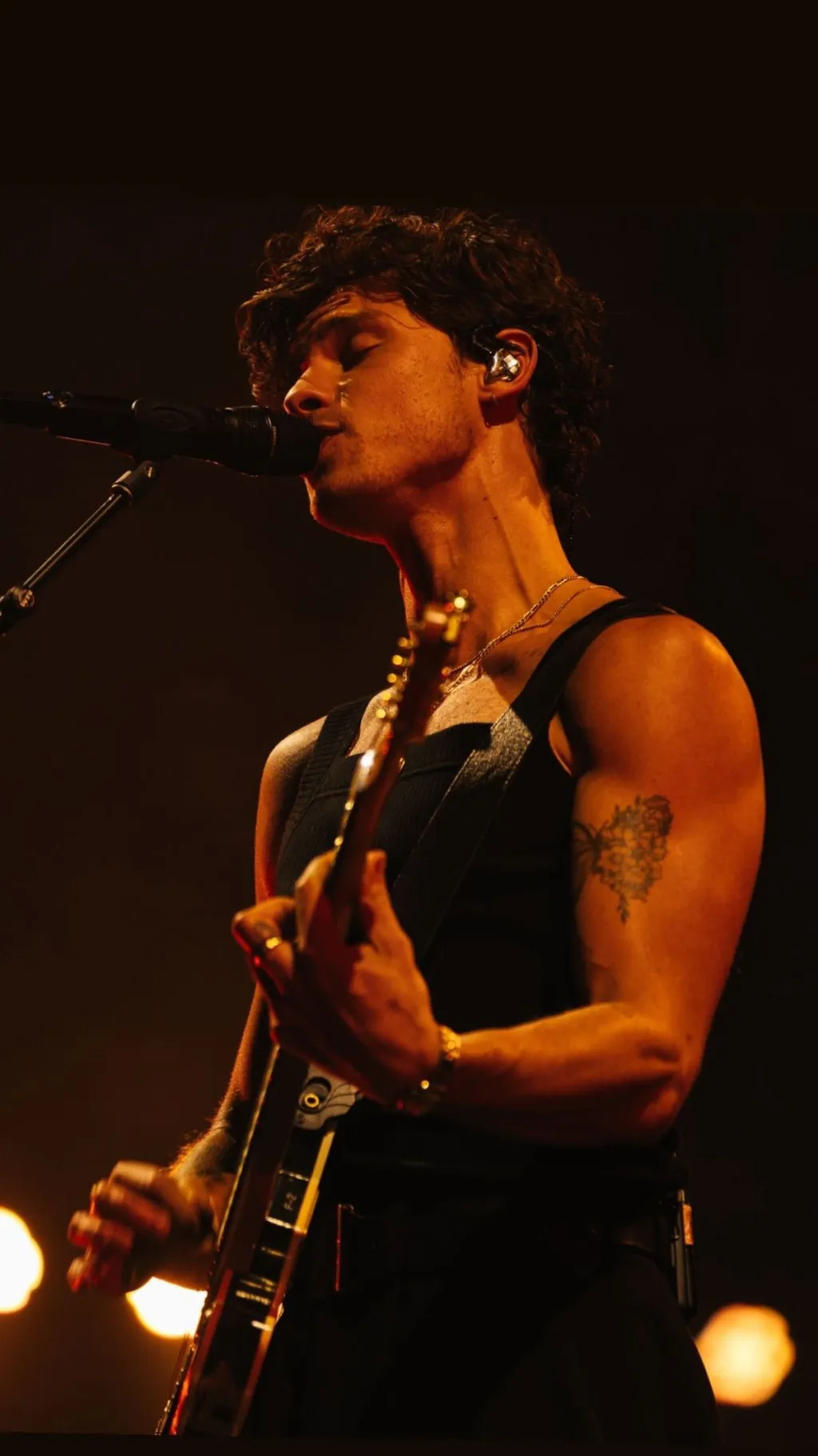 Talkie AI - Chat with Shawn Mendes