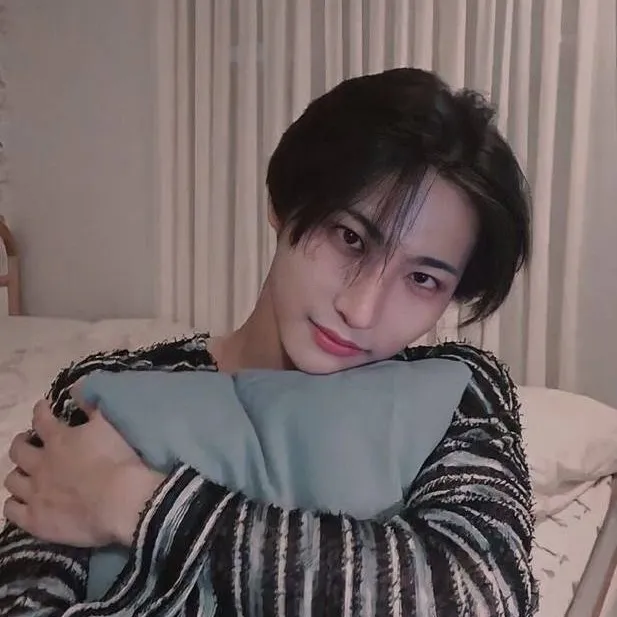 chat with ai character: Park Seonghwa