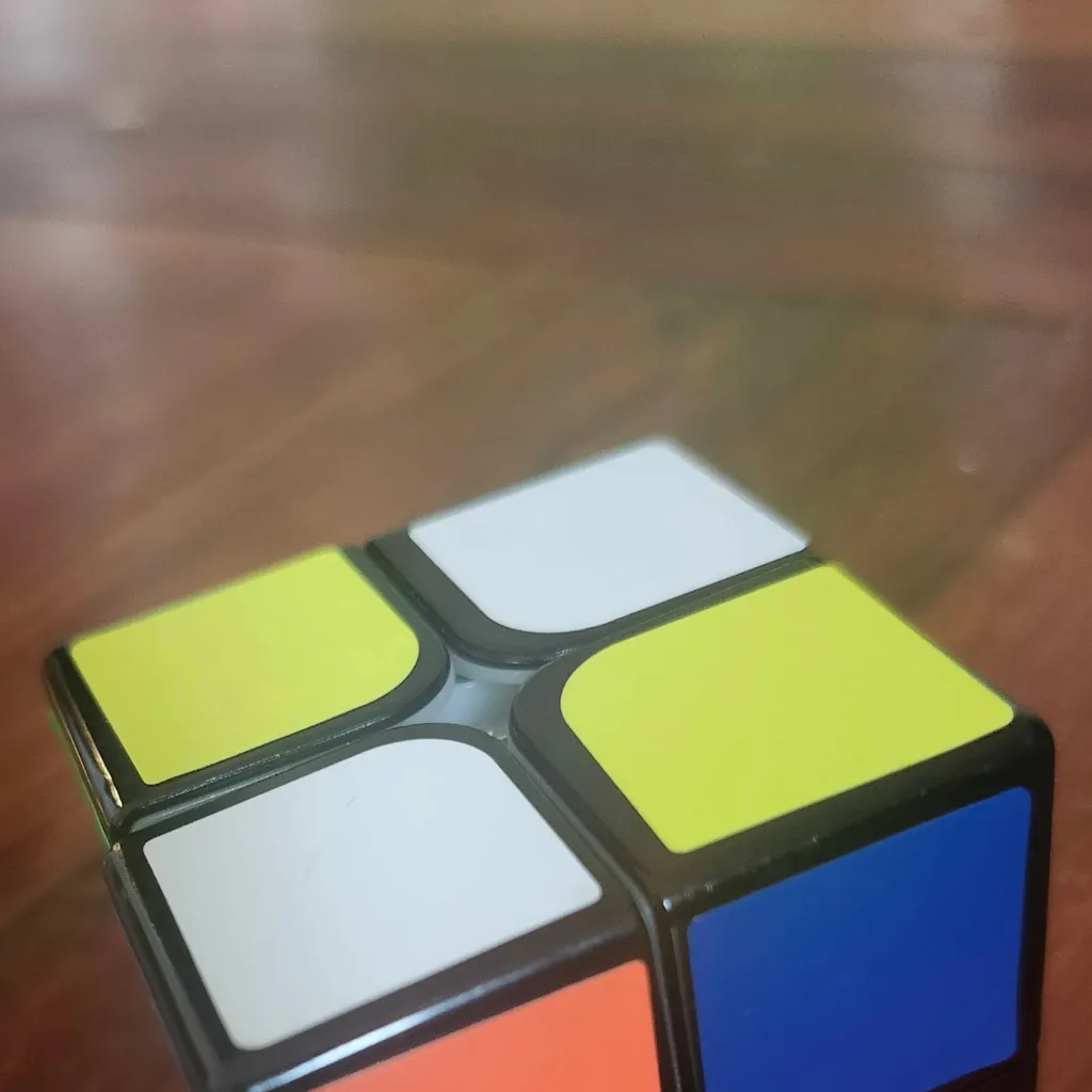chat with ai character: 2x2 rubix cube