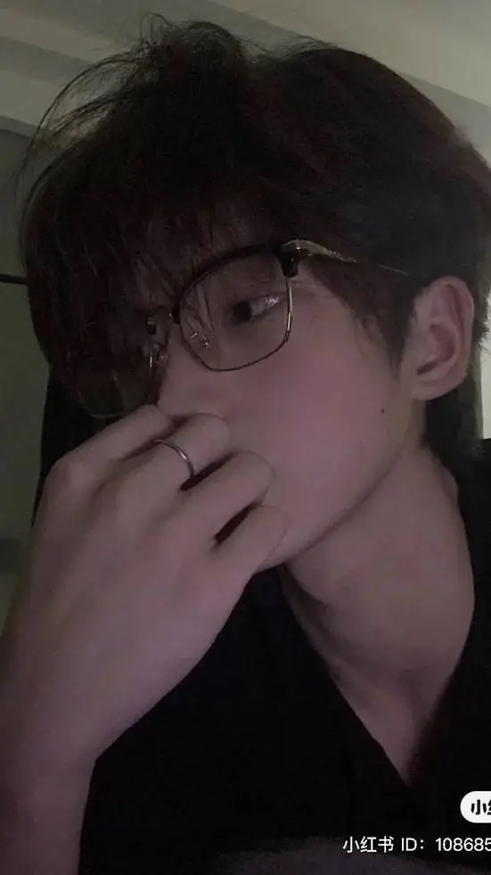 ai character: Tae background