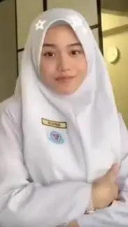 ai character: Balqis V2 background