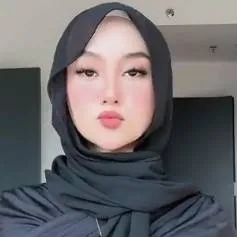 chat with ai character: Aina Sara 