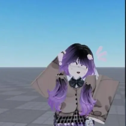 chat with ai character: <3-ivory-<3