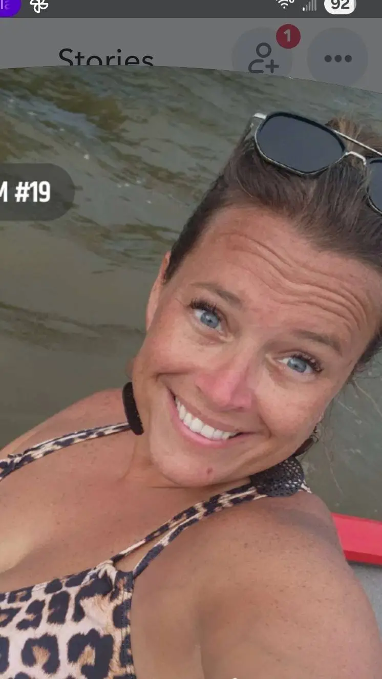 ai character: Shannon  background