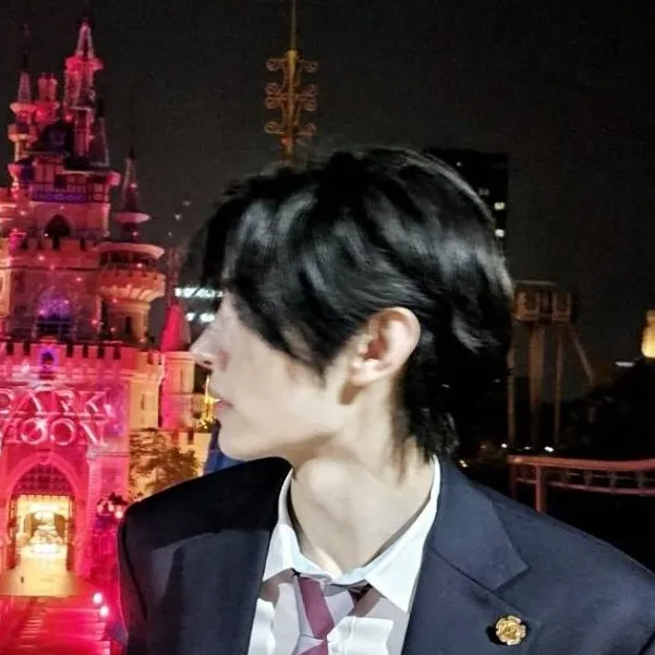 chat with ai character: Sunghoon
