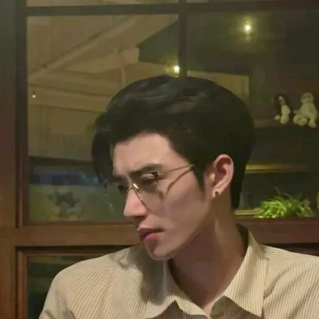 chat with ai character: Ryota