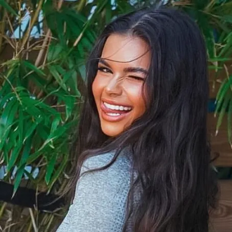 Talkie Profile Vicky palacio | Talkie AI