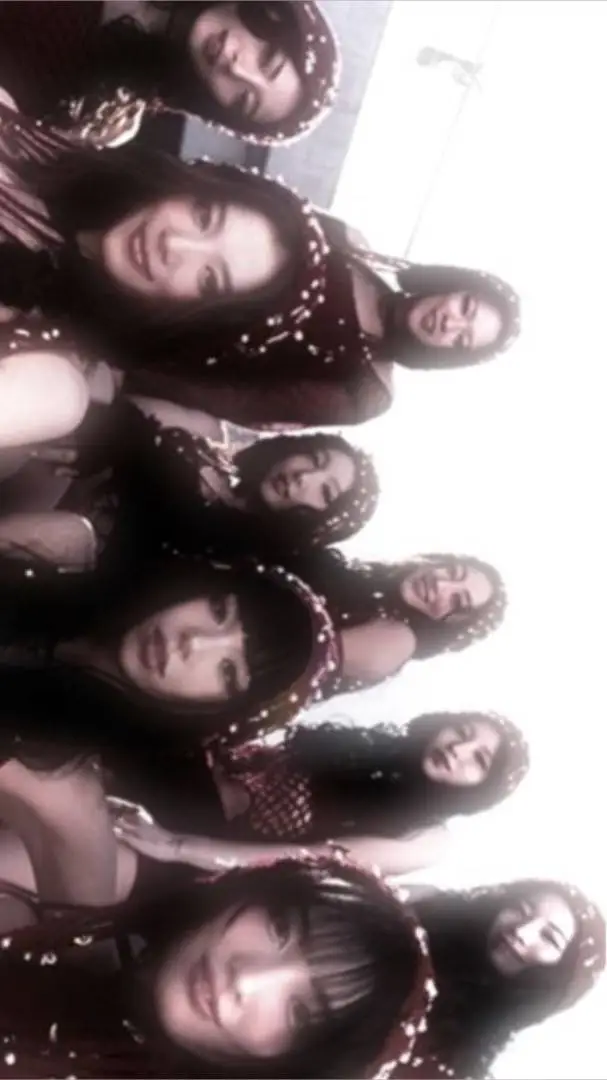 ai character: 2 TWICE 2 background