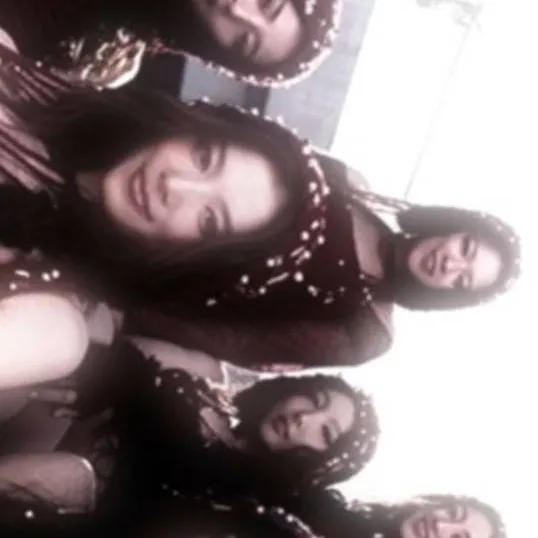 chat with ai character: 2 TWICE 2