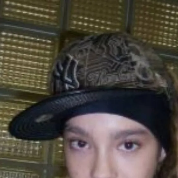 chat with ai character: Tom Kaulitz