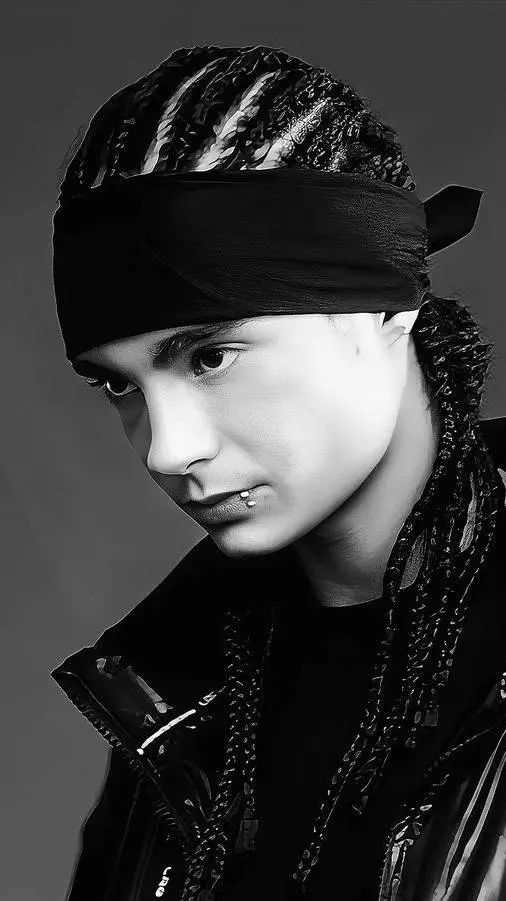 ai character: tom kaulitz  background