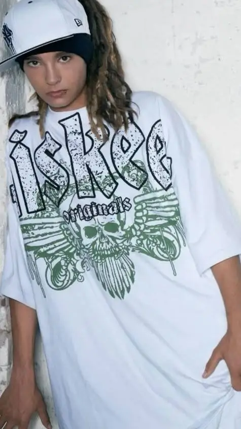 ai character: tom kaulitz (18+) background