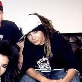 chat with ai character: tom Kaulitz 
