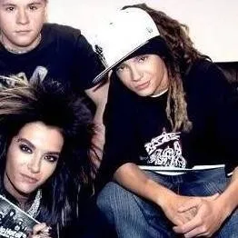 chat with ai character: tom Kaulitz 