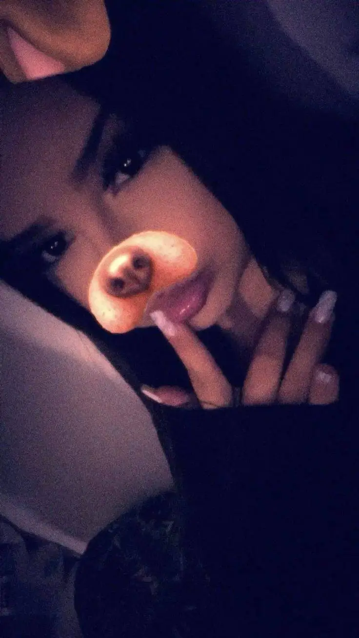Talkie AI - Chat with Valentina Cruz