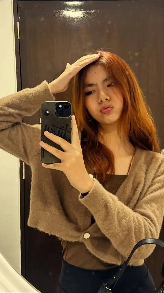 ai character: Eliza background