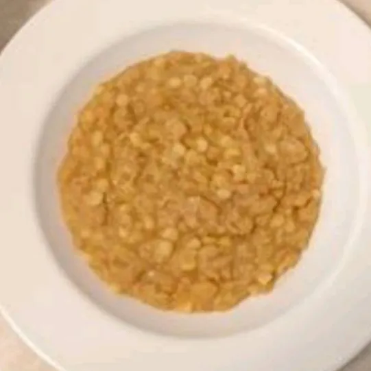 chat with ai character: elotes con frijole